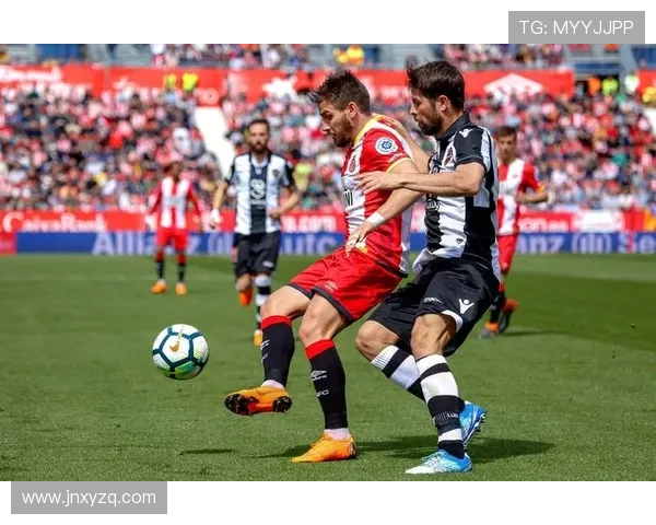 周日西甲焦点战米格尔塞斯马执法巴萨对阵埃尔切比赛解析