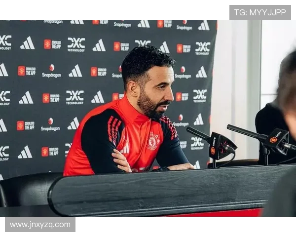 阿莫林谈曼联艰难时刻：每个挑战都成就球队成长